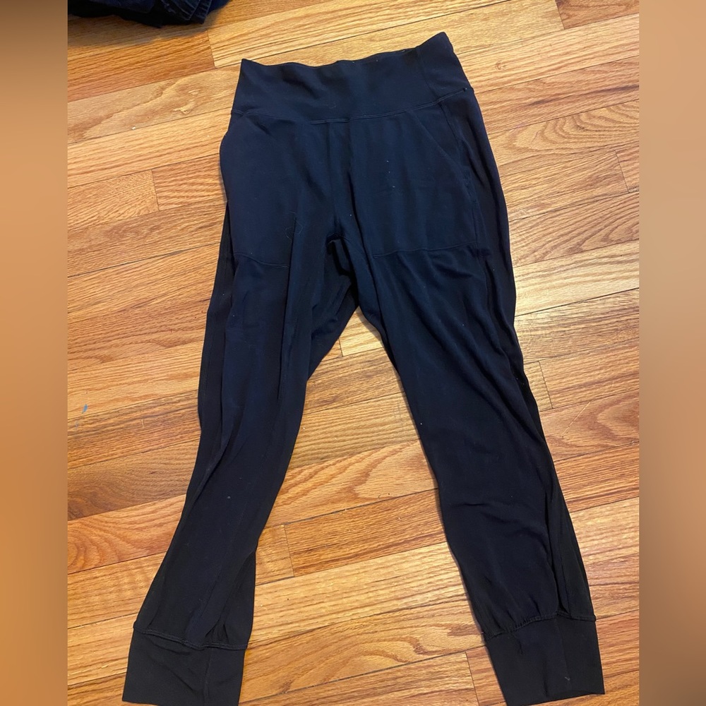 LULU LEMON SIZE 2 JOGERS WORN LIGHTLY